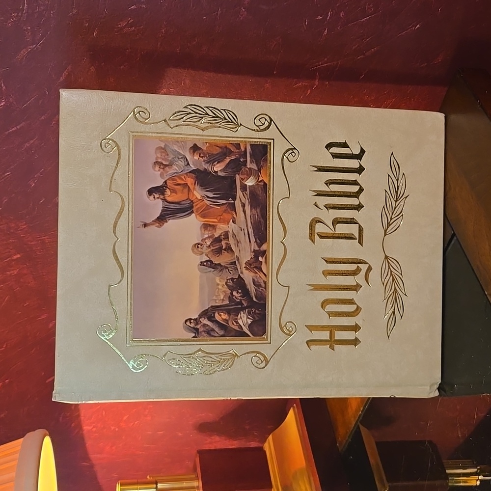 King James Version Holy Bible Heirloom Family Edition New American Brand